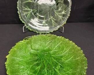 CT527Green Uranium Glass Plates, Leaf Pattern