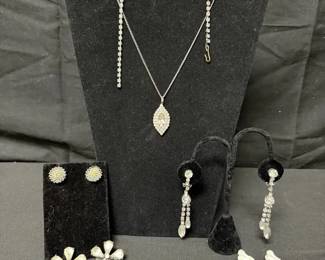 KS103Vintage Rhinestone Jewels
