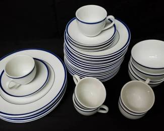 CT510Williams Sonoma Brasserie Blue Ceramic Ware