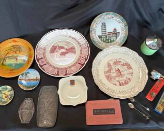 MI198RAround The World Vintage Plates  Souvenirs
