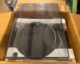 Technics SL-1700 in original box