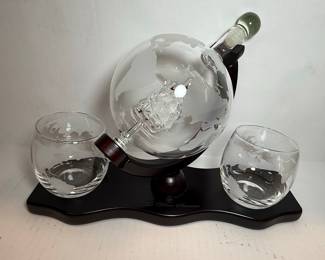 The Wine Savant Globe Decanter Set