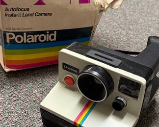 Polaroid OneStep 660 Autofocus Instant Land Camera