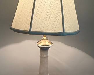 Italian Neoclassical Marble Table Lamp with Brass Accents