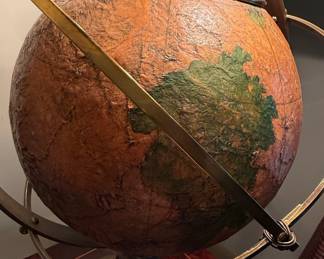 Vintage Globe Table Lamp Style
