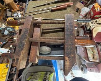 Large Wooden Screw Clamp