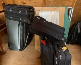 Assorted Rolling Luggage Set