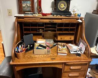 Antique Tiger Oak "S" Curve Roll Top Desk
