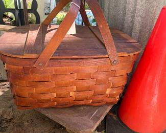 Vintage Peterboro Picnic Basket with Wooden Lid and Handles