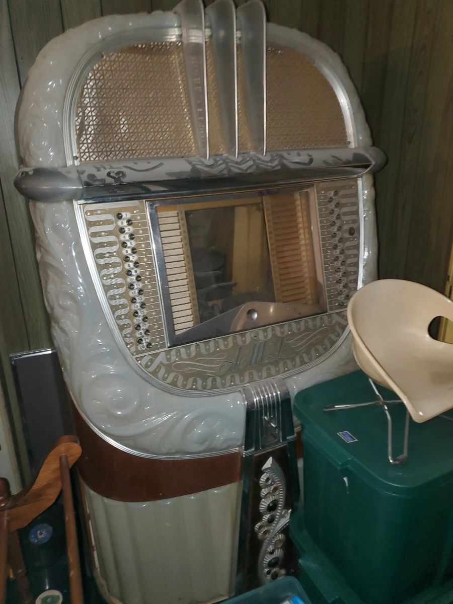 Very unique Juke box 