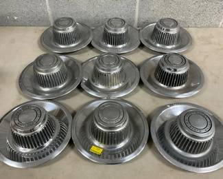 9 Chevrolet Motor Division Hub Caps