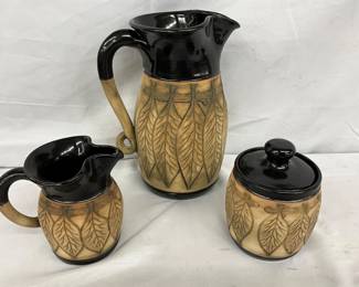 WNR Eugene South Carolina Pottery Set with Tobacco Leaf Motif