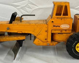 Tonka Mighty Diesel Pressed Steel Grader Toy, 26×9 Inches