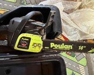 Poulan Wood Shark Chainsaw