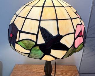 Tiffany Style Stained Glass Hummingbird Table Lamp