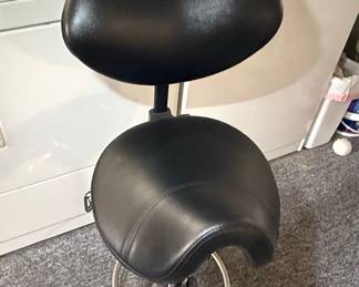 Ergonomic Saddle Stool with Back Support