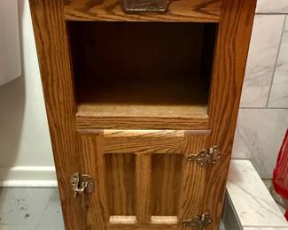 White Clad Simmons Hardware Ice Box Style End Table