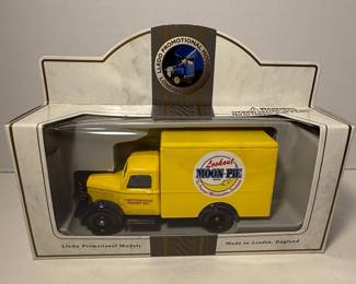 Lledo Promotional Models Moon Pie Truck