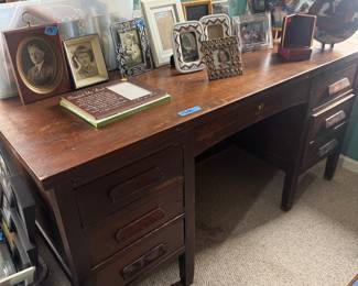 Carpenter or secretary desk in great shape. Walnut or oak 