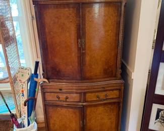 Georgian style dry bar/ drink cabinet