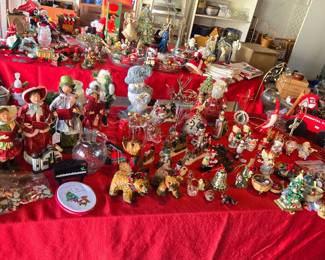 Lots of Christmas decorations & ornaments 