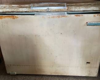 Sears Coldspot chest freezer