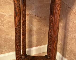 Ant osk 4 legged table or plant/statue stand $125