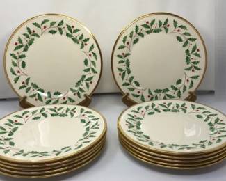 Set Of 12 Lenox Holiday Dimensions Gold Trim Dinner Plates