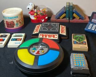 Simon  Maniac  Snoopy And Woodstock  ViewMaster  Kids Room Essentials  Electronic Video Games