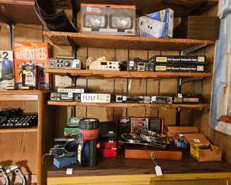 OLD CAR RADIOS / CASSETTE MACHINES