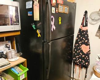 WHIRLPOOL REFRIGEATOR