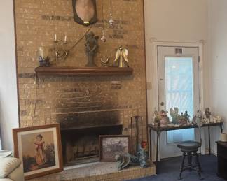 Angel collection/antique claw foot stool