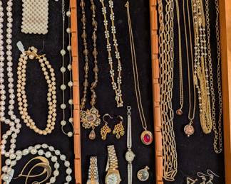 vintage jewelry