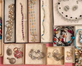 Vintage Jewelry