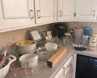 Assorted Kitchenware Lot