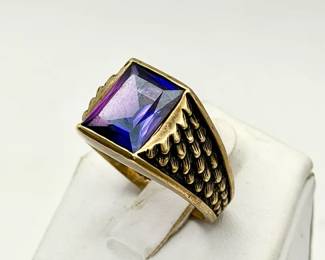 Vintage 10K Gold Signet Ring — Fine Jewelry — Size 10 1/2