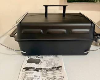 Char-Broil 1-Burner Deluxe Portable Table Top Propane Grill 