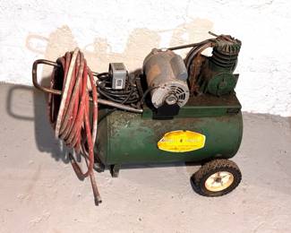 Campbell & Hausfield Air Compressor
