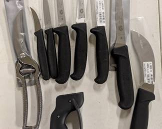 Victorinox Field Dressing Kit w/ 8-Piece Roll