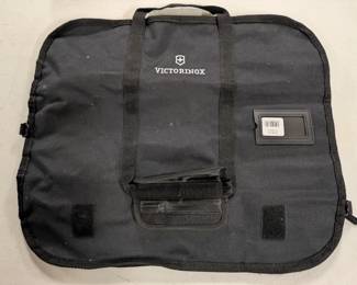 Victorinox Field Dressing Kit w/ 8-Piece Roll