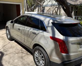 2017 Cadillac XT5 - 26,000 miles