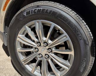 2017 Cadillac XT5 - 26,000 miles