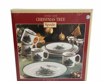 Spode Christmas Tree 12-Piece Dinnerware Set