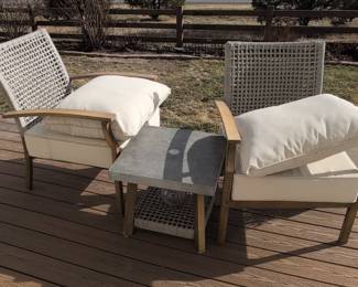 Modern Outdoor Armchair with Concrete Side Table