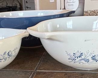 Pyrex "Colonial Mist" Cinderella Mixing Bowl Set
