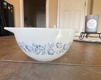 Pyrex Colonial Mist Mixing Bowl