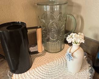 Vintage Anchor Hocking Sandwich Glass Ice Lip Pitcher