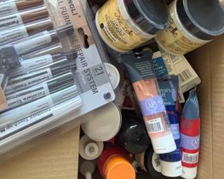 Dixie Belle BOSS Primer and Furniture Touch-Up Markers and craft paint Lot