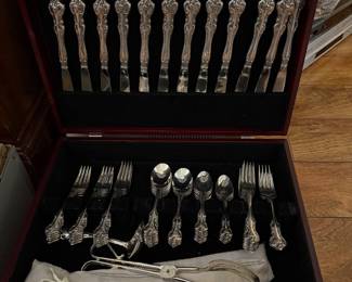 silverware set