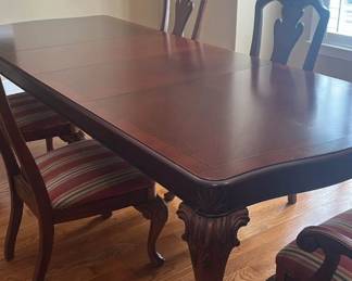 Thomasville 102” dining table with 6 chairs 